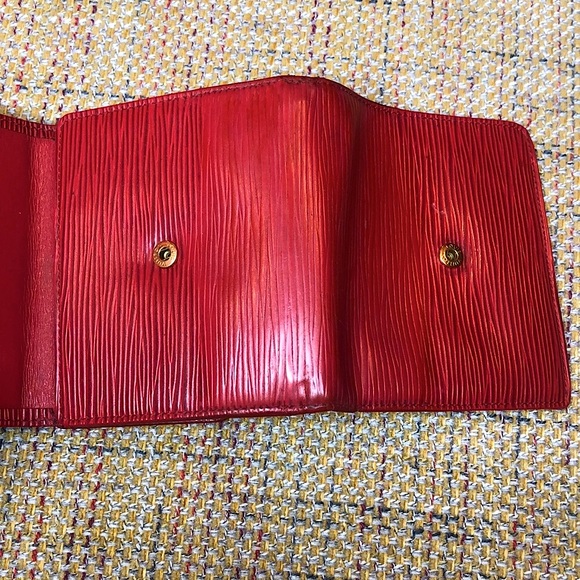 LOUIS VUITTON Red Epi Portefeiulle Elise Trifold Coin Cash Wallet Authentic - Picture 10 of 17